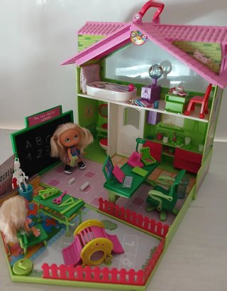 Escuela de Barriguitas con Muñecas y Accesorios