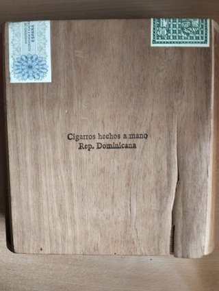 Caja de puros Compañía de Tabacos de las Antillas