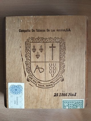 Caja de puros Compañía de Tabacos de las Antillas