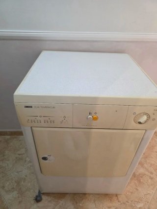 Secadora Zanussi TD4212 5kg (Sevilla)