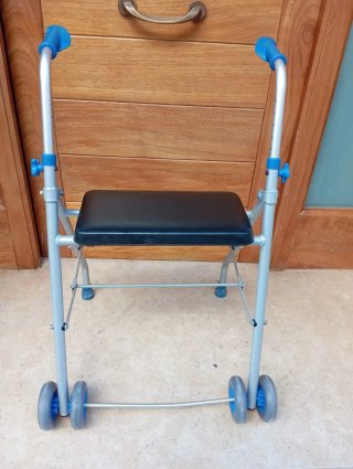 Andador con asiento