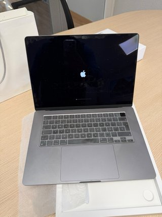 MacBook Air M3, 15 pulgadas, 8GB RAM 256GB