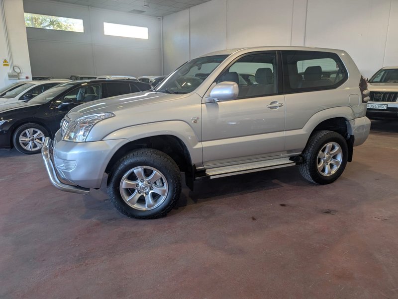 Toyota Land Cruiser 3.0 D-4D GX 3p 2004, foto 2