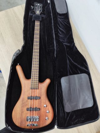 Bajo Warwick Corvette