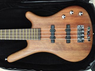 Bajo Warwick Corvette