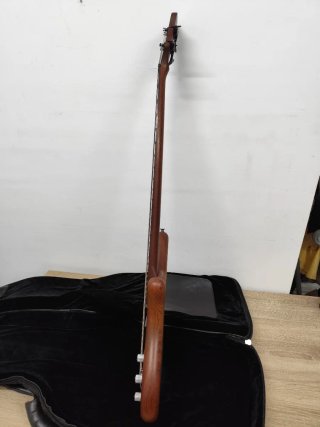 Bajo Warwick Corvette