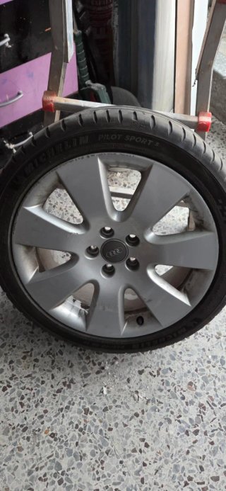 Llantas Audi con Neumáticos 245/40/18