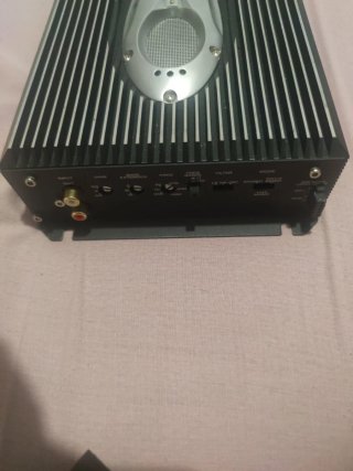 Amplificador Clarion Plata