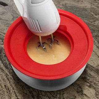 Bol de Acero Inoxidable con Tapa Roja