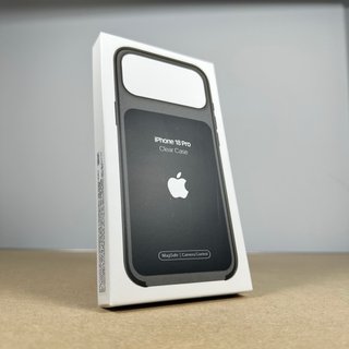 Funda iPhone 18 Pro Transparente Negra Magsafe