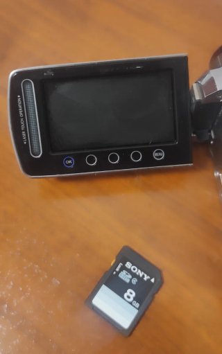 Videocámara JVC Everio Full HD + Tarjeta SD 8GB