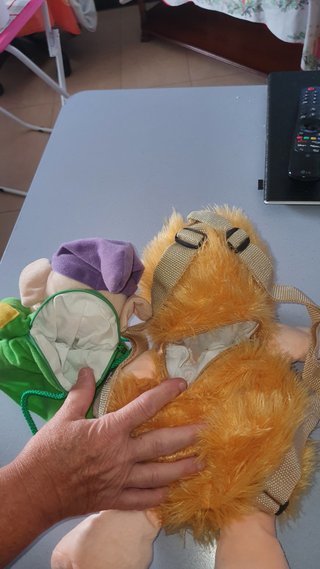 Mochilas peluche de personaje y erizo