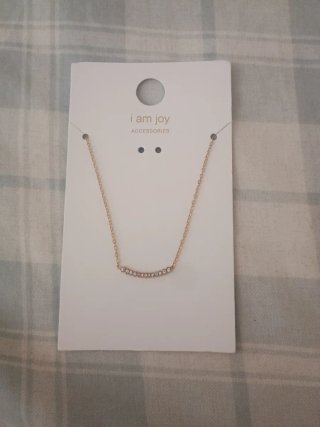 Collar Fino Dorado con Circonitas