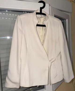 Blusa Negra de Encaje,blazers, pantalónes,faldas.