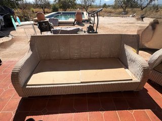 Conjunto sofá y sillones de mimbre para terraza
