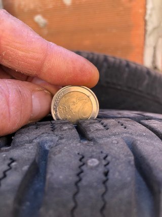 Neumáticos Continental 225/75 R16 C