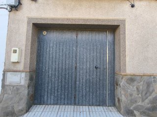 Puerta de garaje metálica