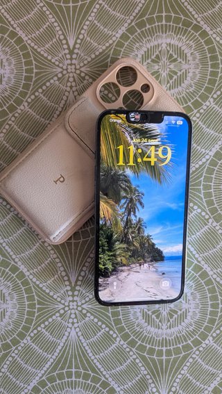 iPhone 13Pro 256GB y funda protectora con bolsillo