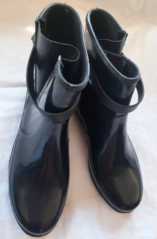 Botines de agua negras talla 36