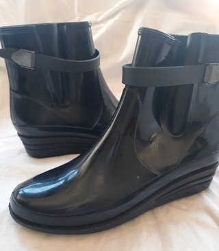 Botines de agua negras talla 36