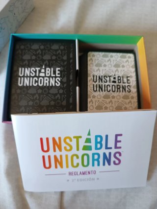 Juego de Cartas Unstable Unicorns 2ª Edición