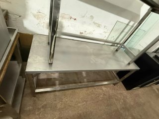 Mesa de acero inoxidable