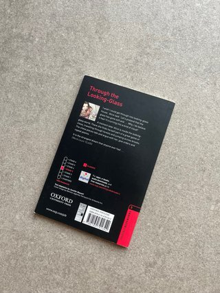 Oxford Bookworms Library: Stage 3: Through the ...