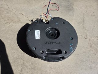 Subwoofer Bose Autoamplificado con cableado Instal