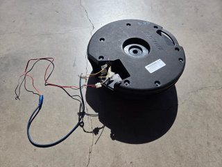 Subwoofer Bose Autoamplificado con cableado Instal
