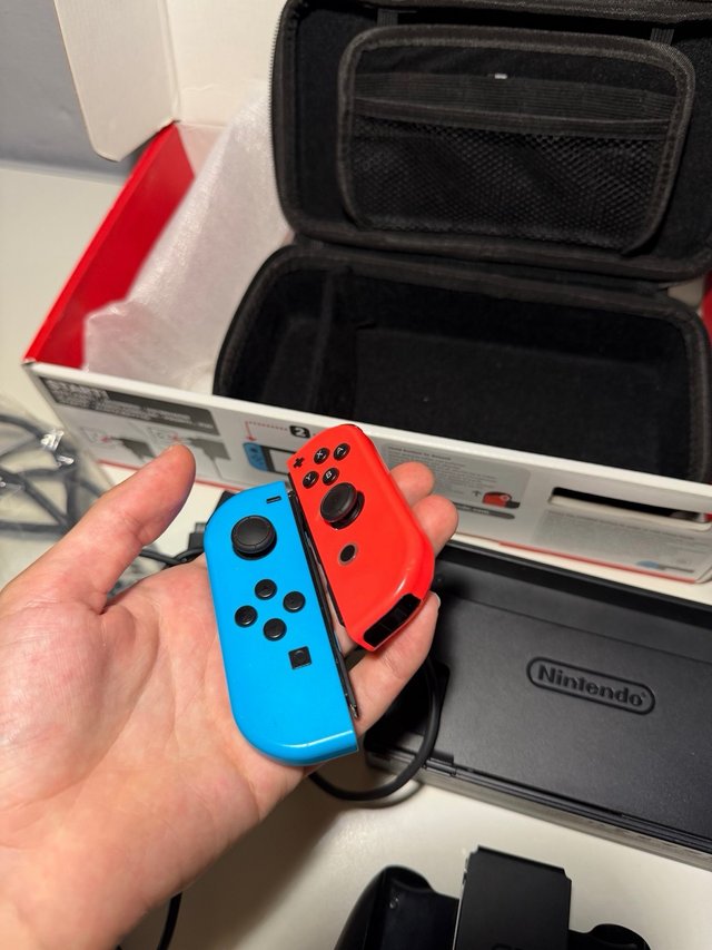 Nintendo Switch V2 completa con scatola + 128gb