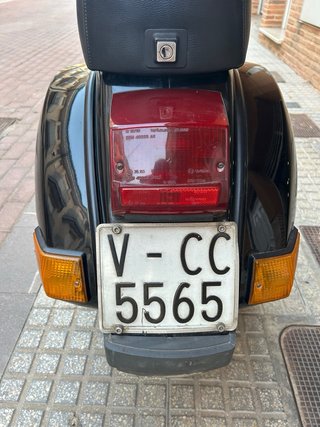 Vespa PX 200 Negra
