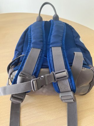 Mochila infantil tiburón