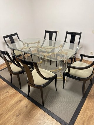 Comedor Completo: Mesa,Sillas ,Alfombra y aparador
