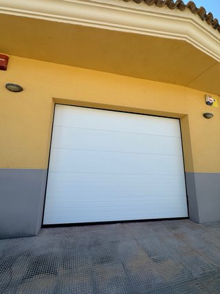 Puerta de Garaje Automática