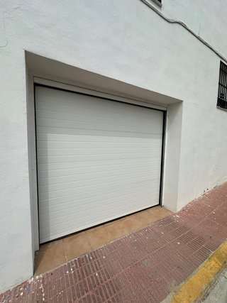 Puerta de Garaje Automática