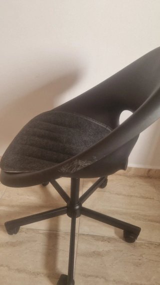 Silla giratoria IKEA negra