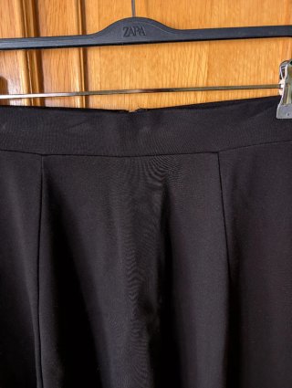 Falda negra H&M