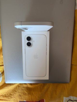 iPhone 16