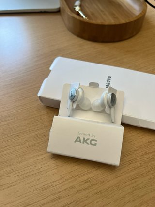 Auriculares AKG Tipo C