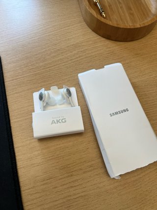 Auriculares AKG Tipo C
