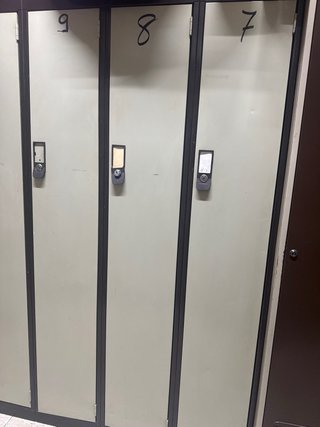 4 módulos taquillas metálicas marrones