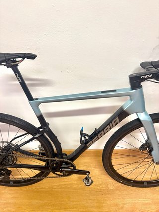 IMPECABLE BERRIA Gravel AXS Electrónico Talla L