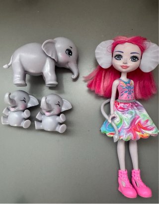 Set de Muñecas animal girls con mascotas y furgo
