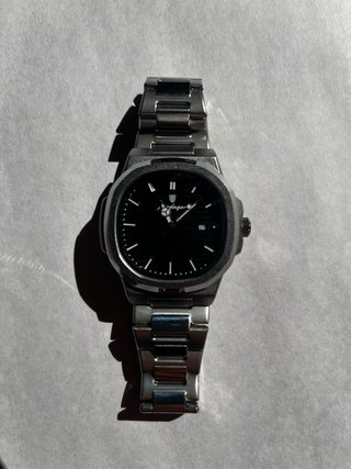 Reloj Poedagar Plateado y Negro