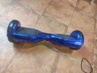 Hoverboard azul con accesorio