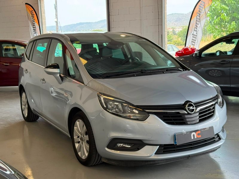 Opel Zafira 2018, foto 3