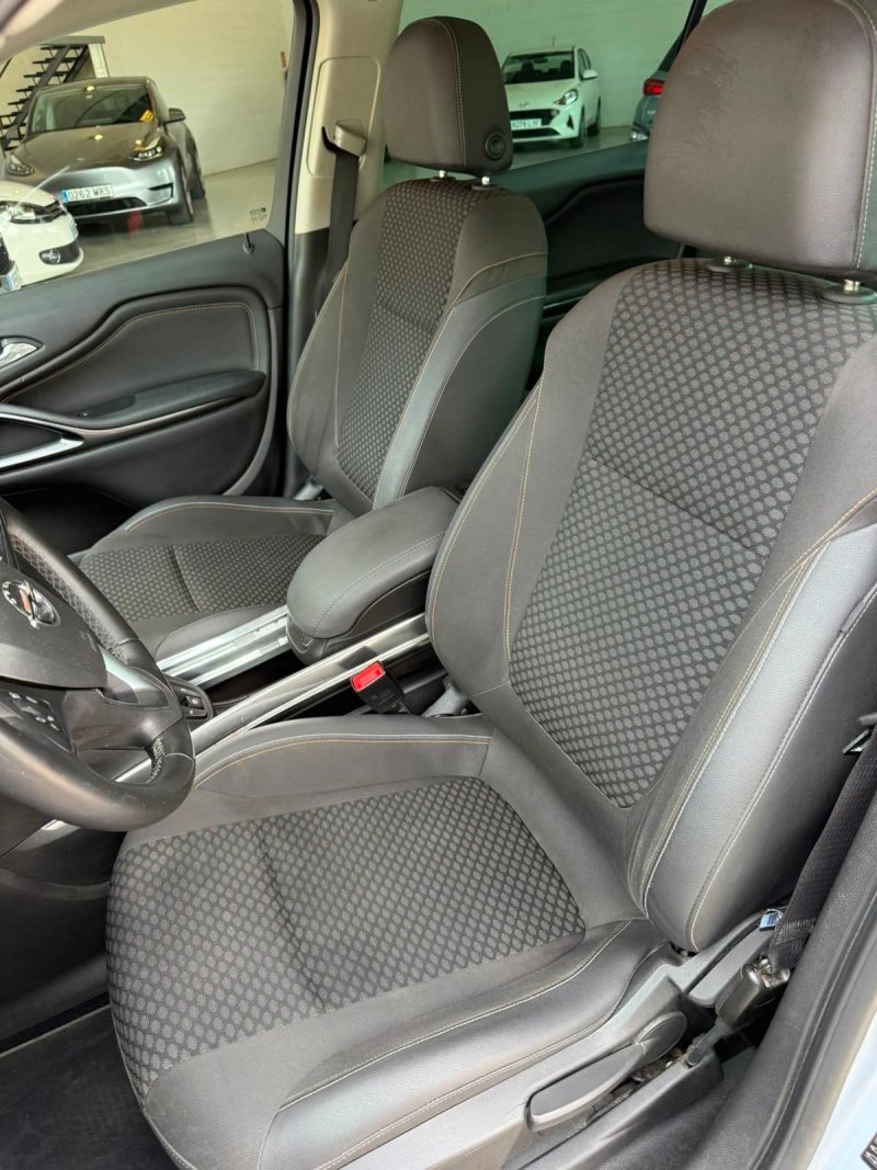 Opel Zafira 2018, foto 7