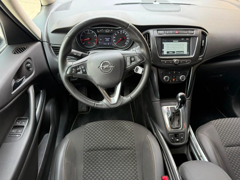 Opel Zafira 2018, foto 9