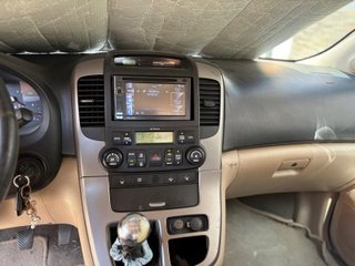 KIA Carnival 2011
