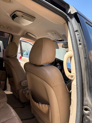 KIA Carnival 2011